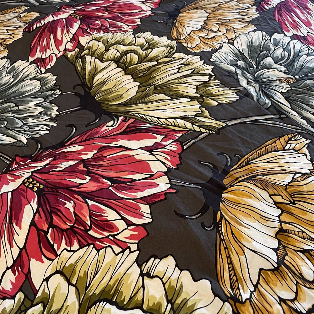 Full / Queen duvet cover with coordinating shams